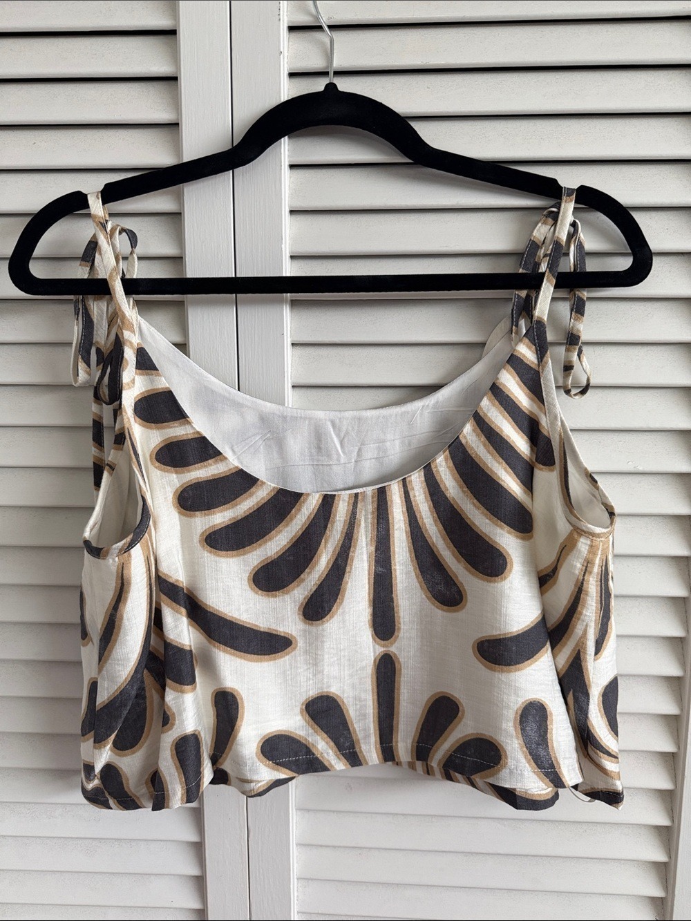 fab'rik White Camisole with Black & Gold Fan Print Tie Straps - Picture 3 of 4